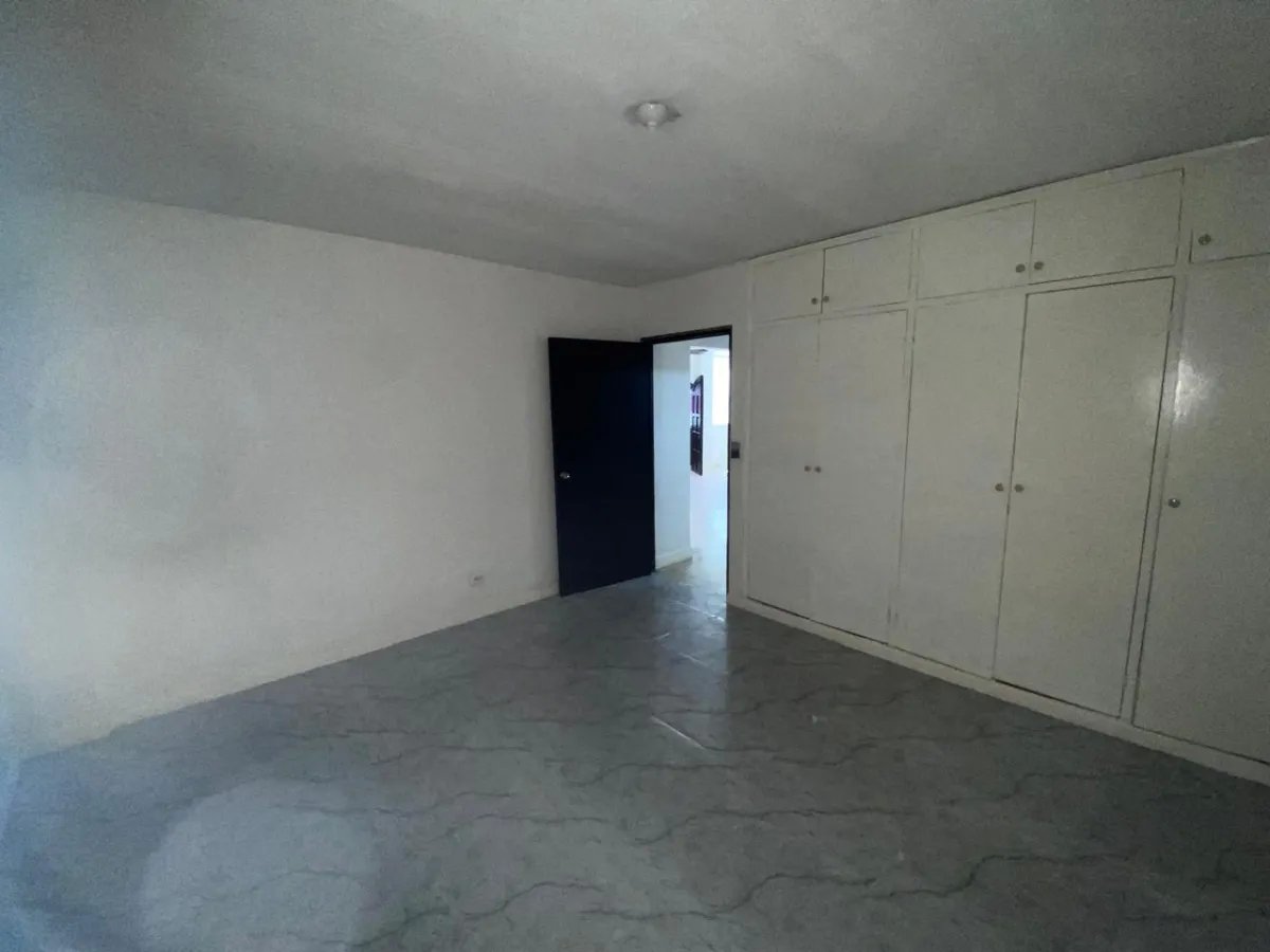 Business For Rent in Calle 64 Este