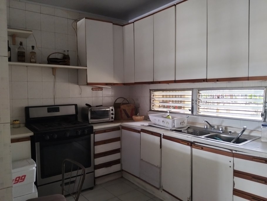 Business For Rent in Calle 64 Este
