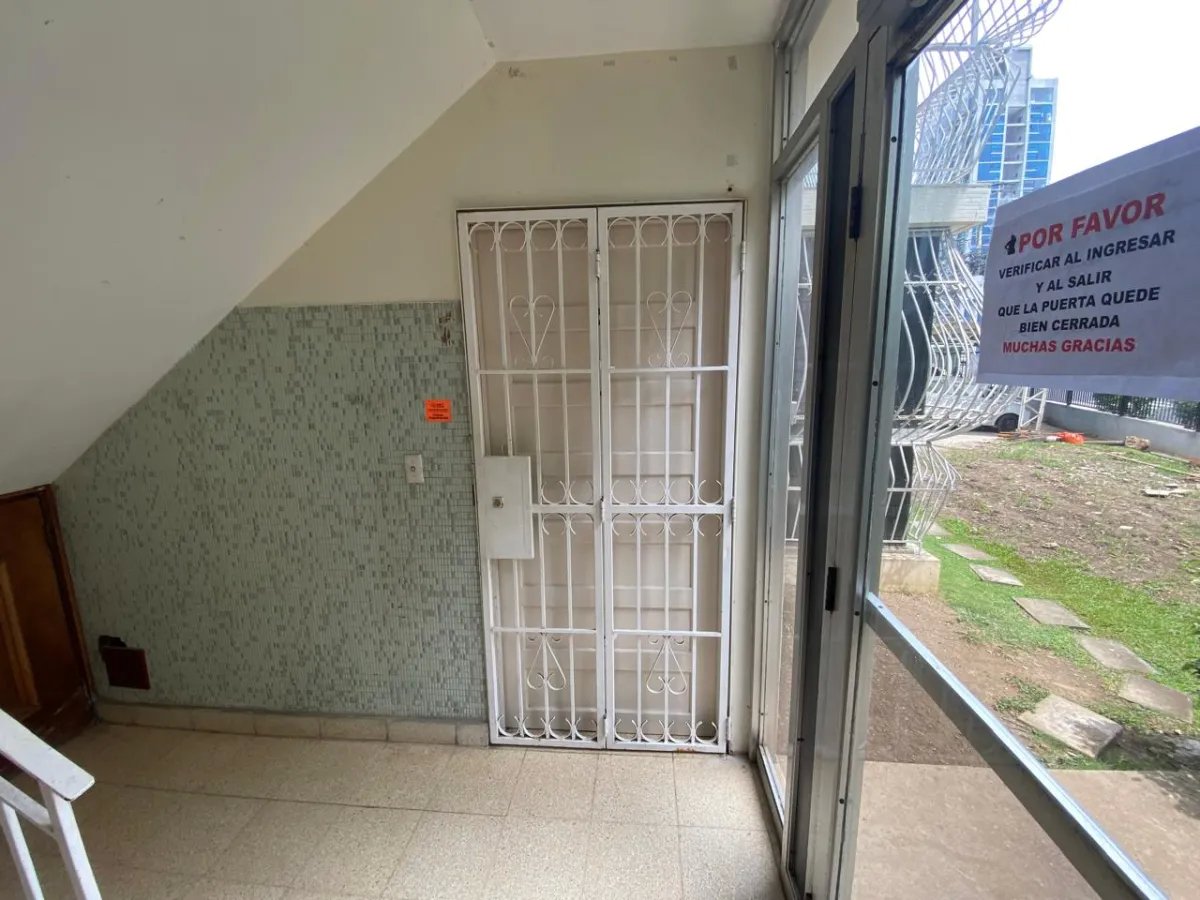 Business For Rent in Calle 64 Este