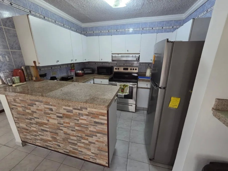 Condominium For Rent in Avenida Balboa