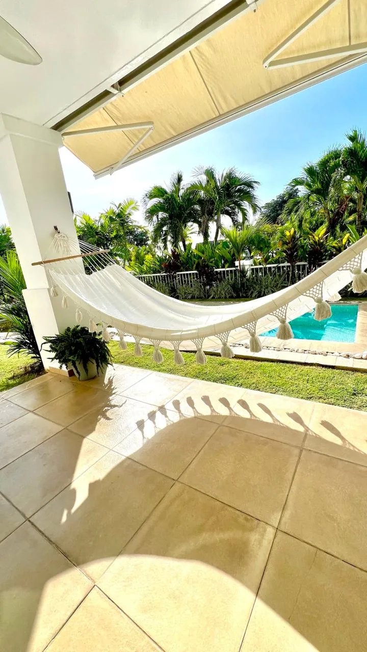 Bijao: Lujo, Jardín y Piscina. Vive la Exclusividad.