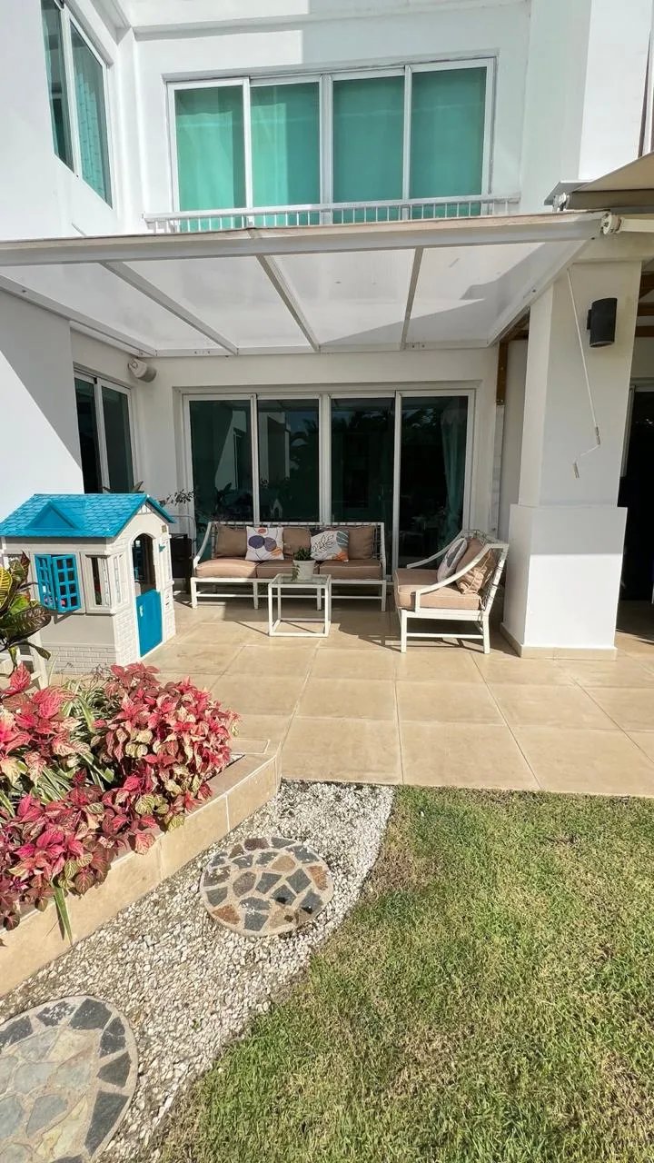 Bijao: Lujo, Jardín y Piscina. Vive la Exclusividad.