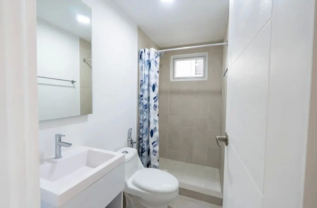 Apartment For Rent in Calle 101 e