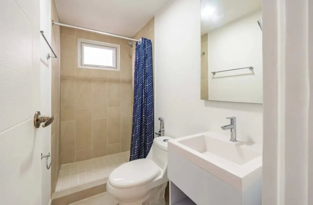 Apartment For Rent in Calle 101 e