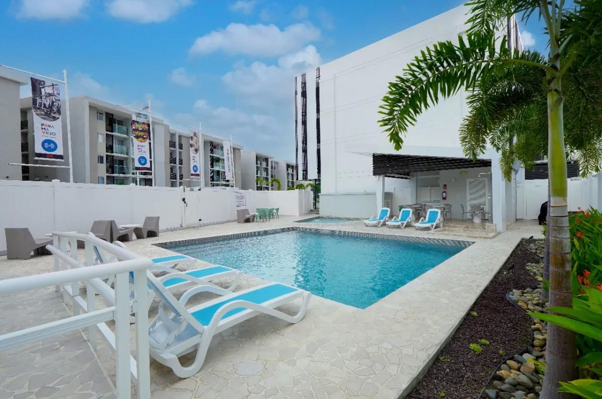 Apartment For Rent in Calle 101 e