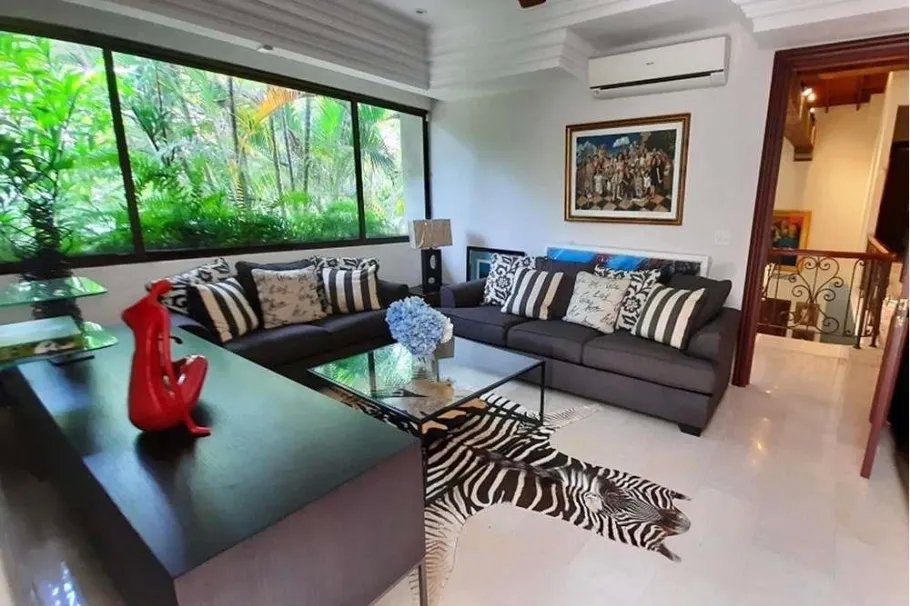 Venta de casa en Altos del Golf