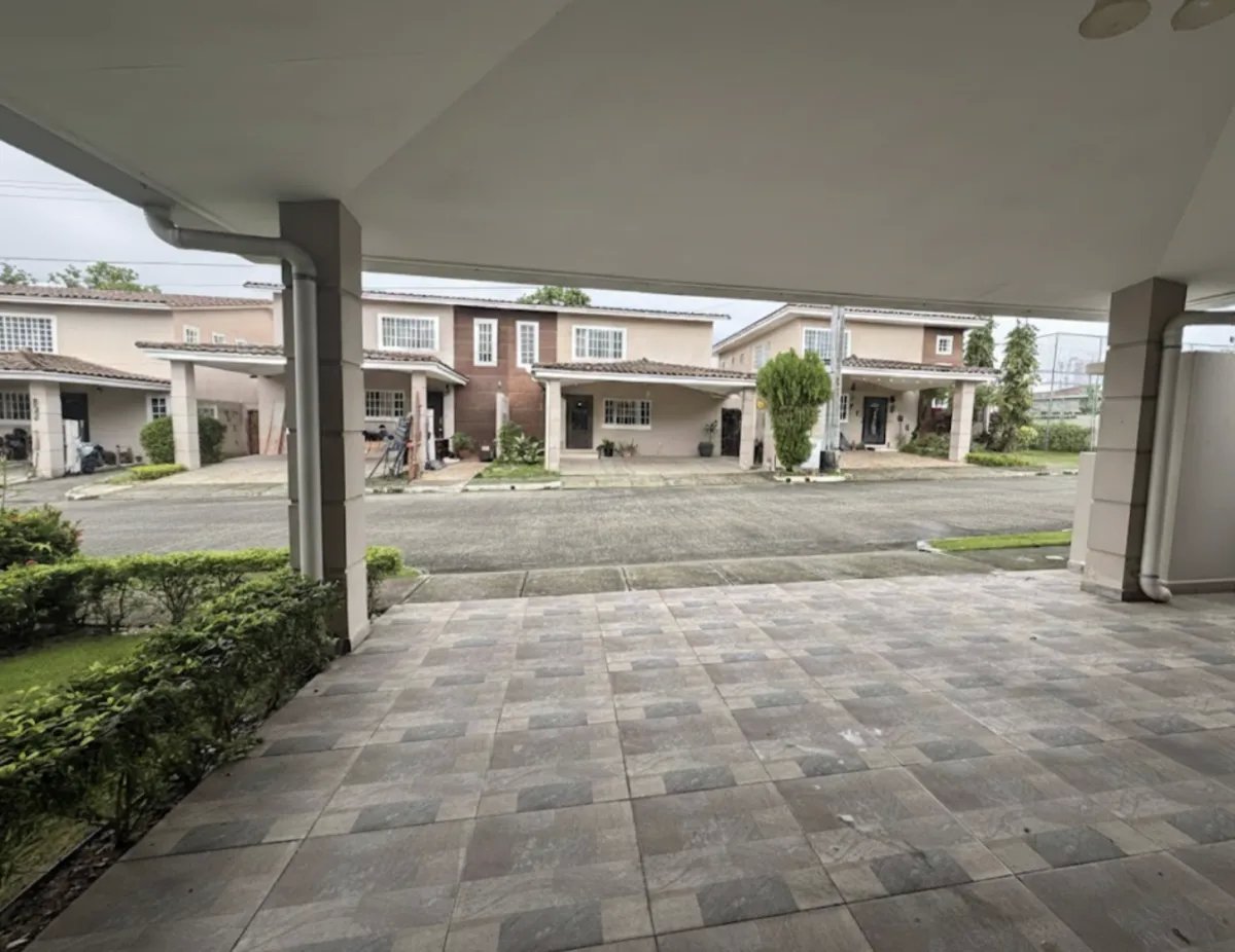 Venta de casa en PH Villa Tiber, Villas del Golf