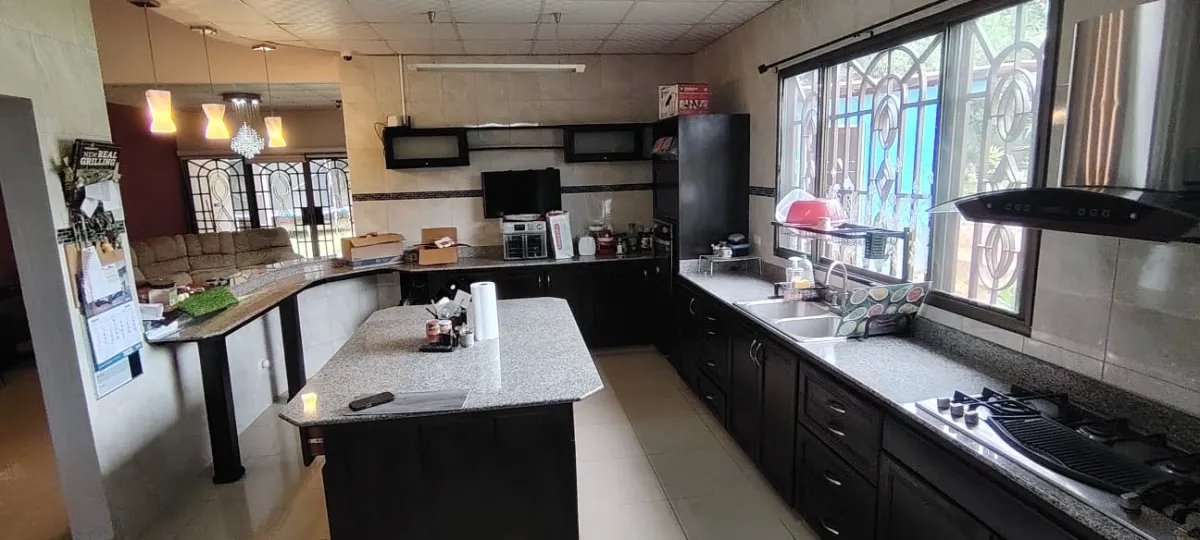 SE VENDE HERMOSA CASA EN ARRAIJAN