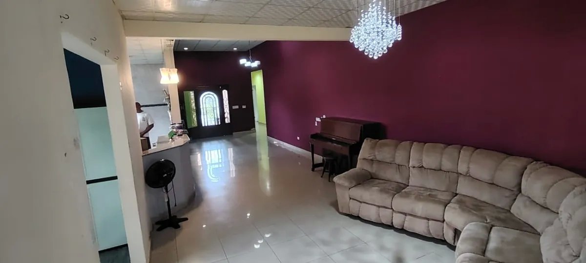 SE VENDE HERMOSA CASA EN ARRAIJAN
