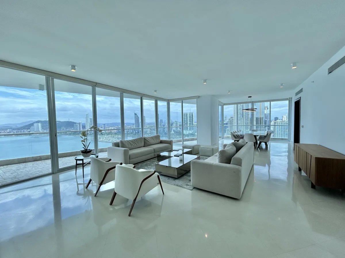 Apartment For Sale in Punta Paitilla
