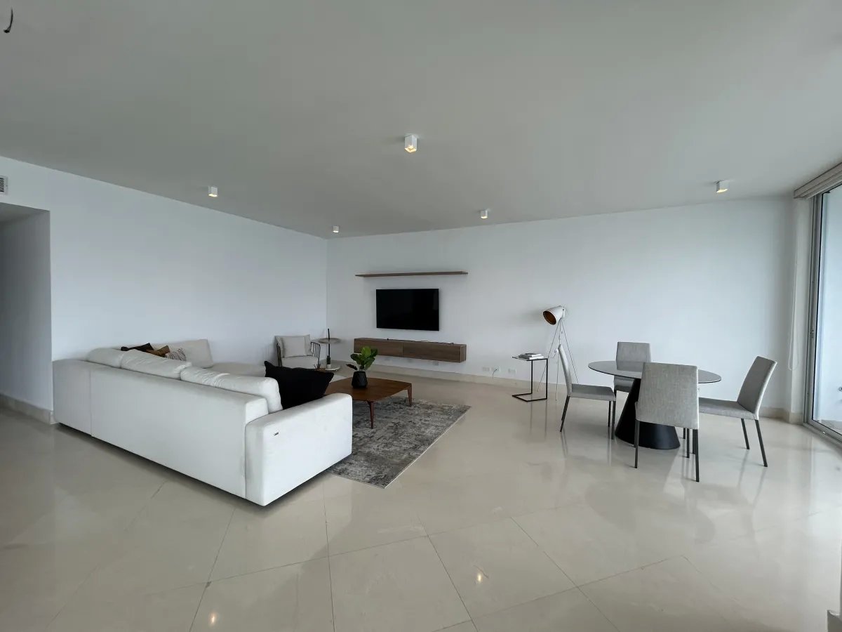 Apartment For Sale in Punta Paitilla