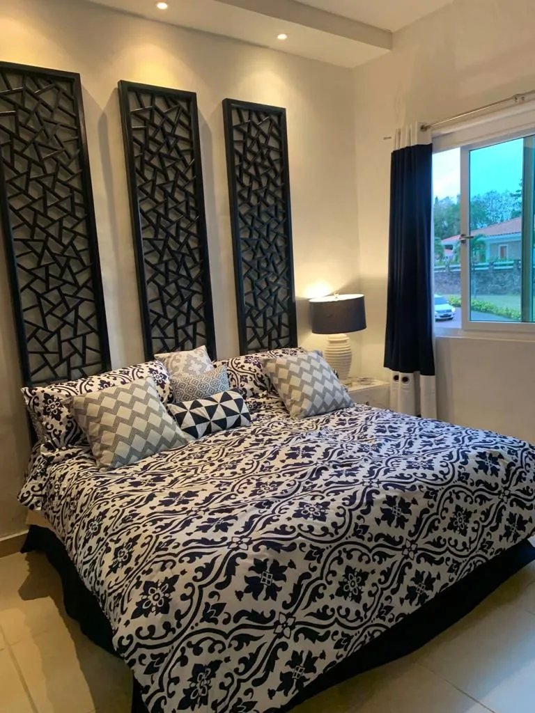 VENDO APARTAMENTO DE PLAYA EN PUNTA BARCO VILLAGE