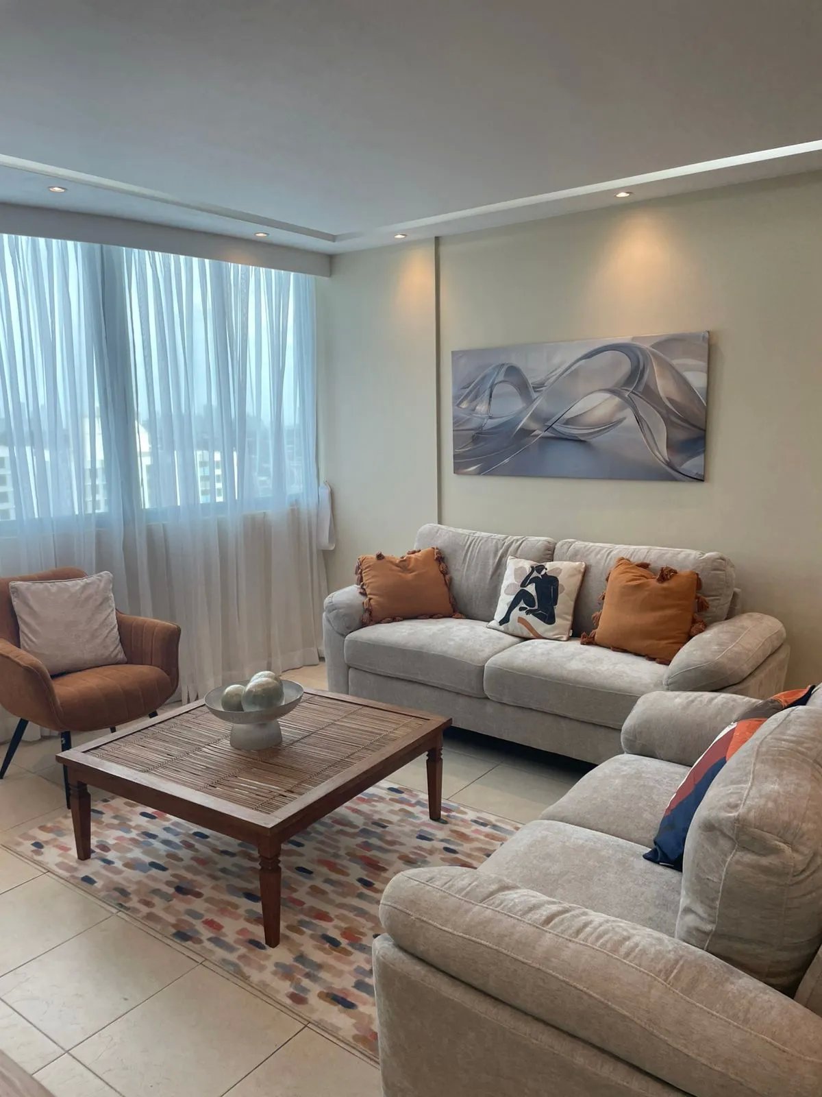 SE ALQUILA HERMOSO APARTAMENTO EN P.H. GREEN PARK