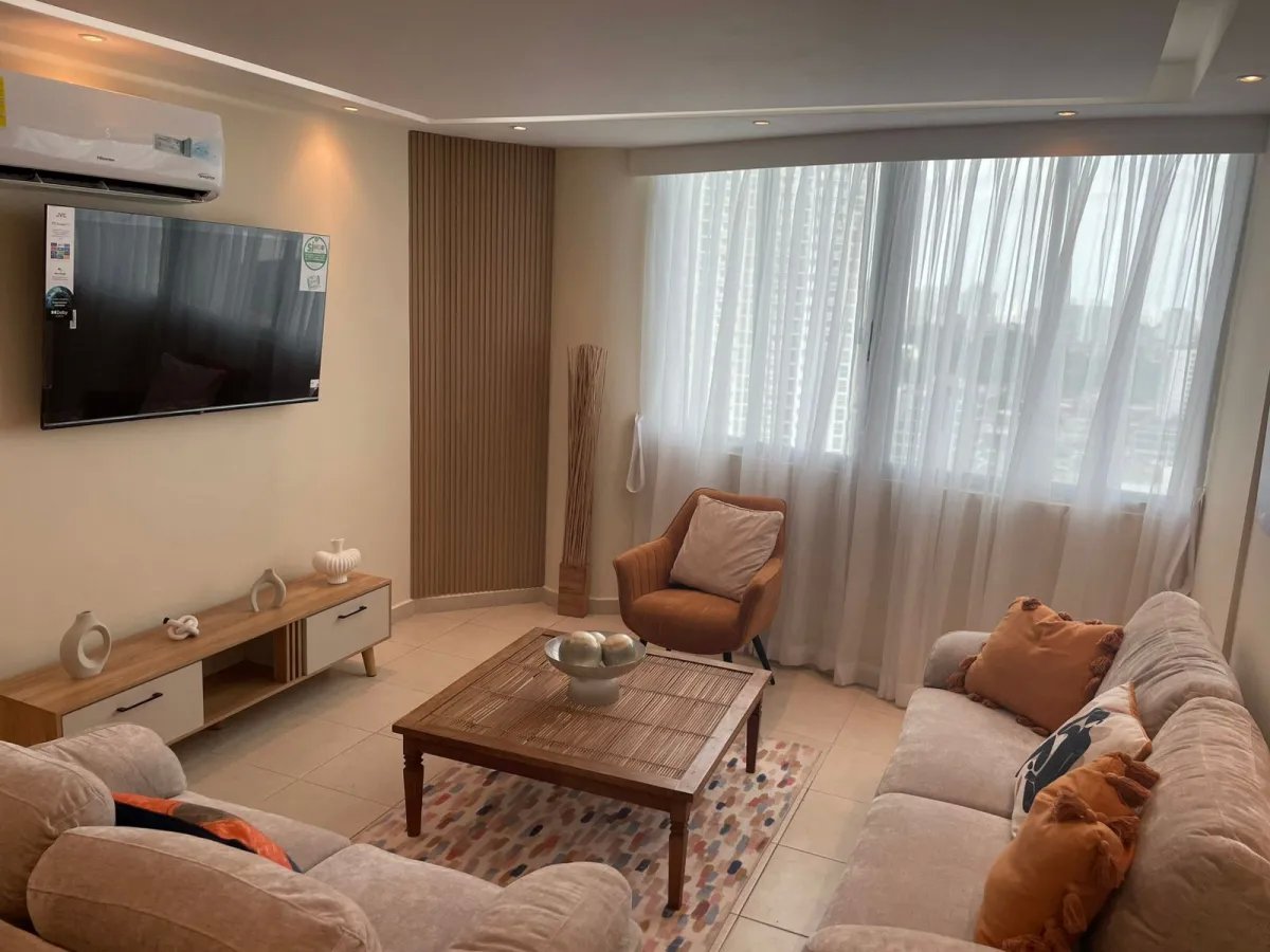 SE ALQUILA HERMOSO APARTAMENTO EN P.H. GREEN PARK