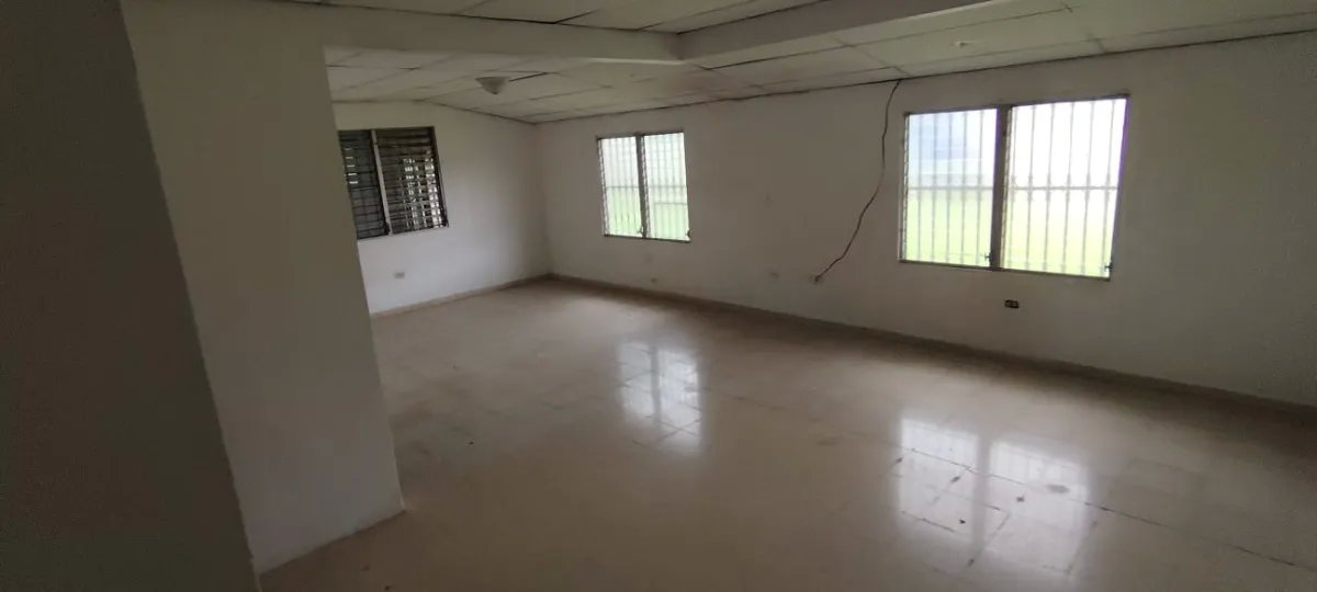 SE VENDE CASA EN ALTOS DE VACAMONTE