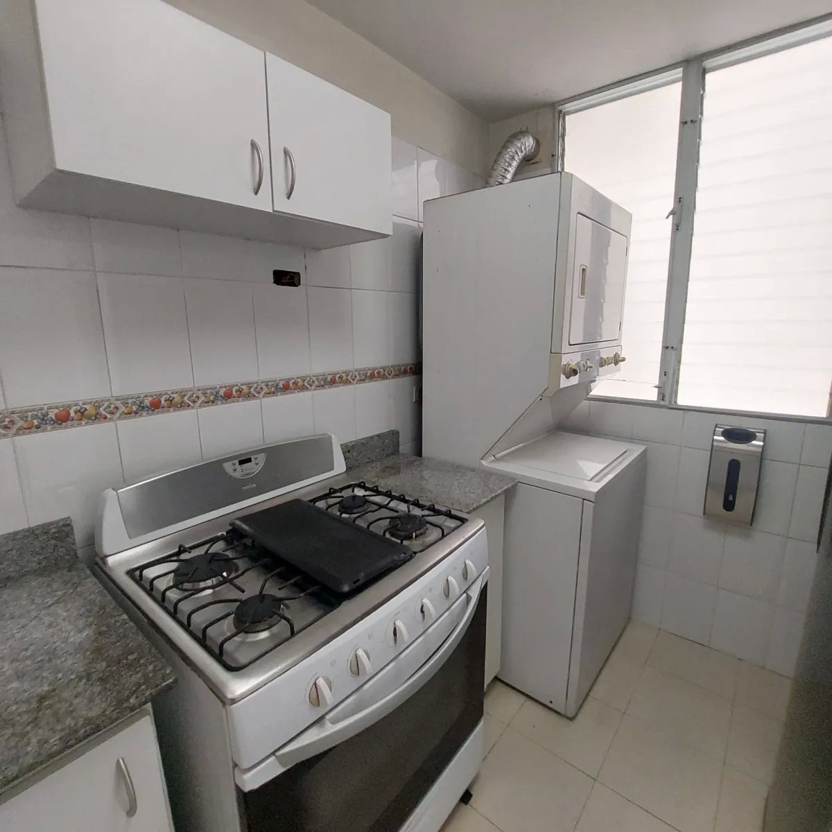 Venta de apartamento en P.H. El Mare, Bella Vista