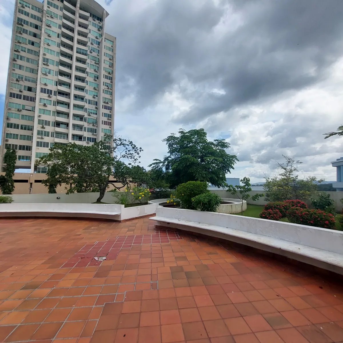 Venta de apartamento en P.H. El Mare, Bella Vista