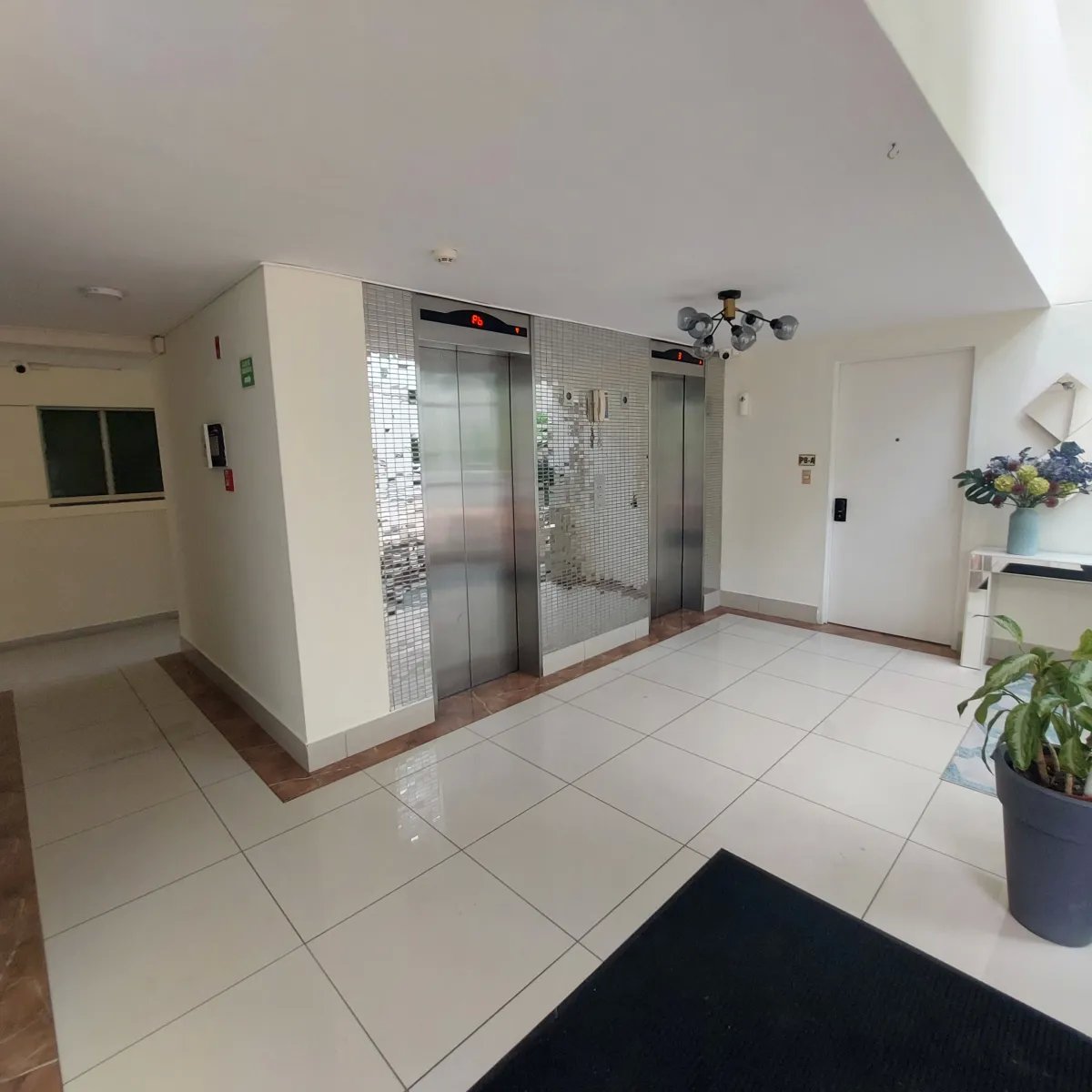 Venta de apartamento en P.H. El Mare, Bella Vista