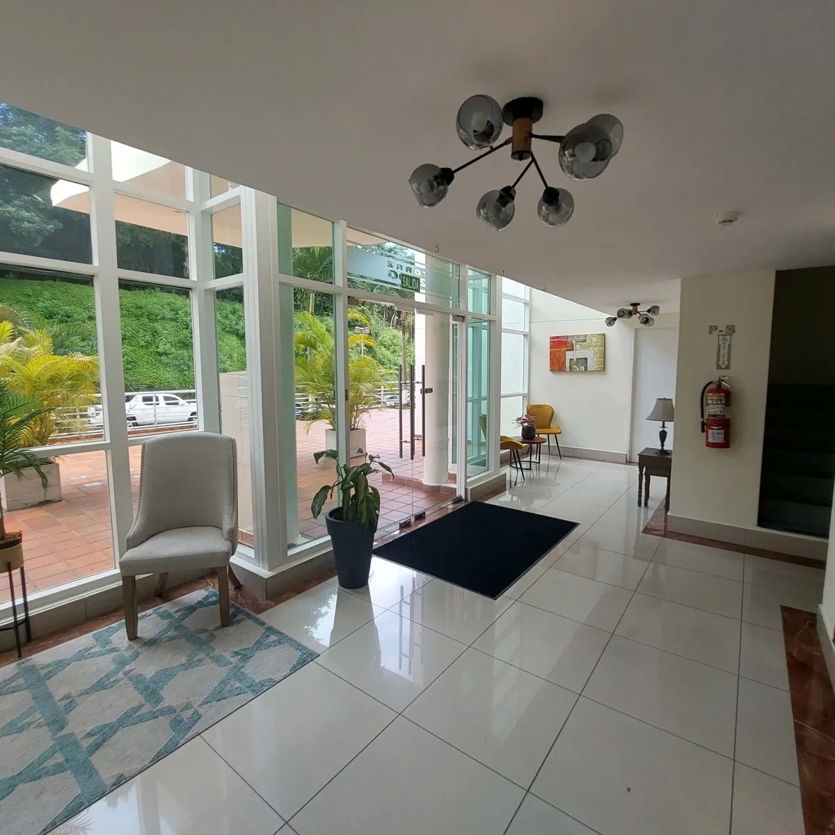 Venta de apartamento en P.H. El Mare, Bella Vista
