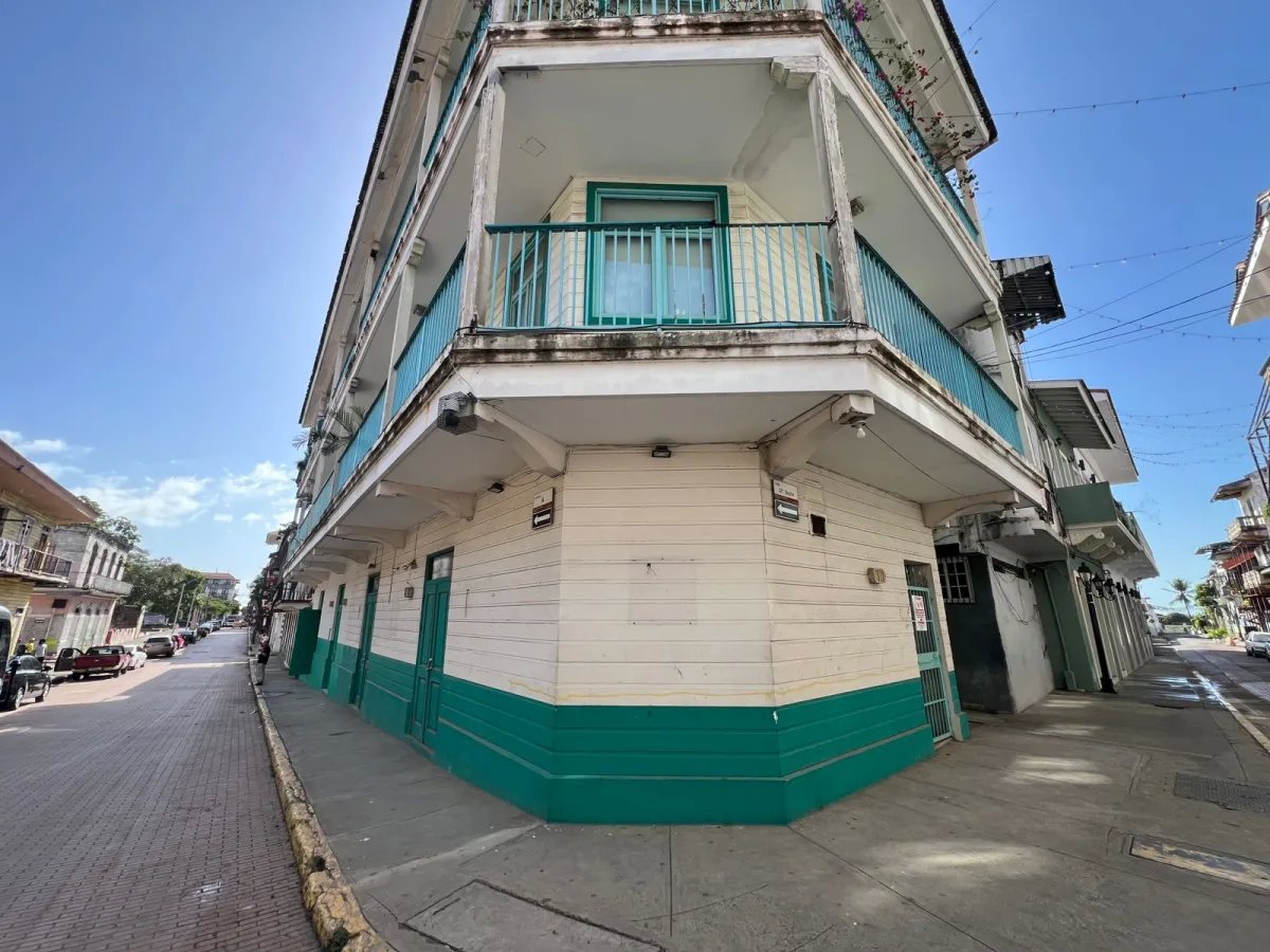Alquiler de Local Comercial en Flor de Lirio, Casco Antiguo