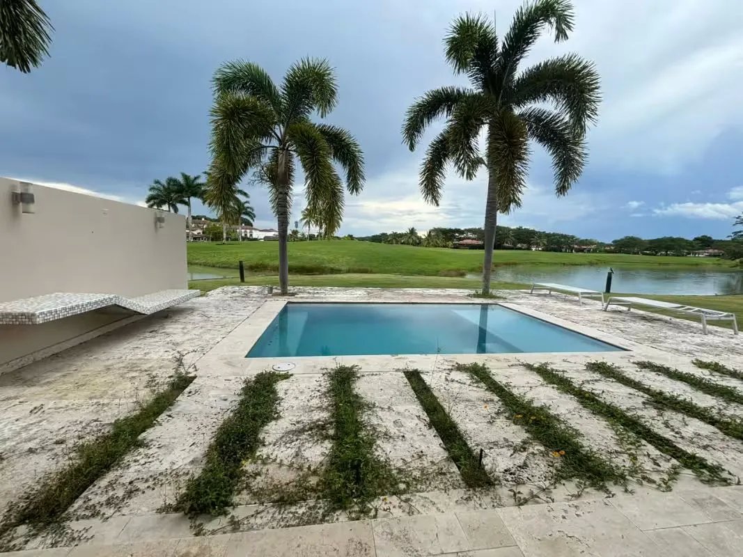 Venta de Casa en PH Ocean Lakes  Buenaventura, Cocl