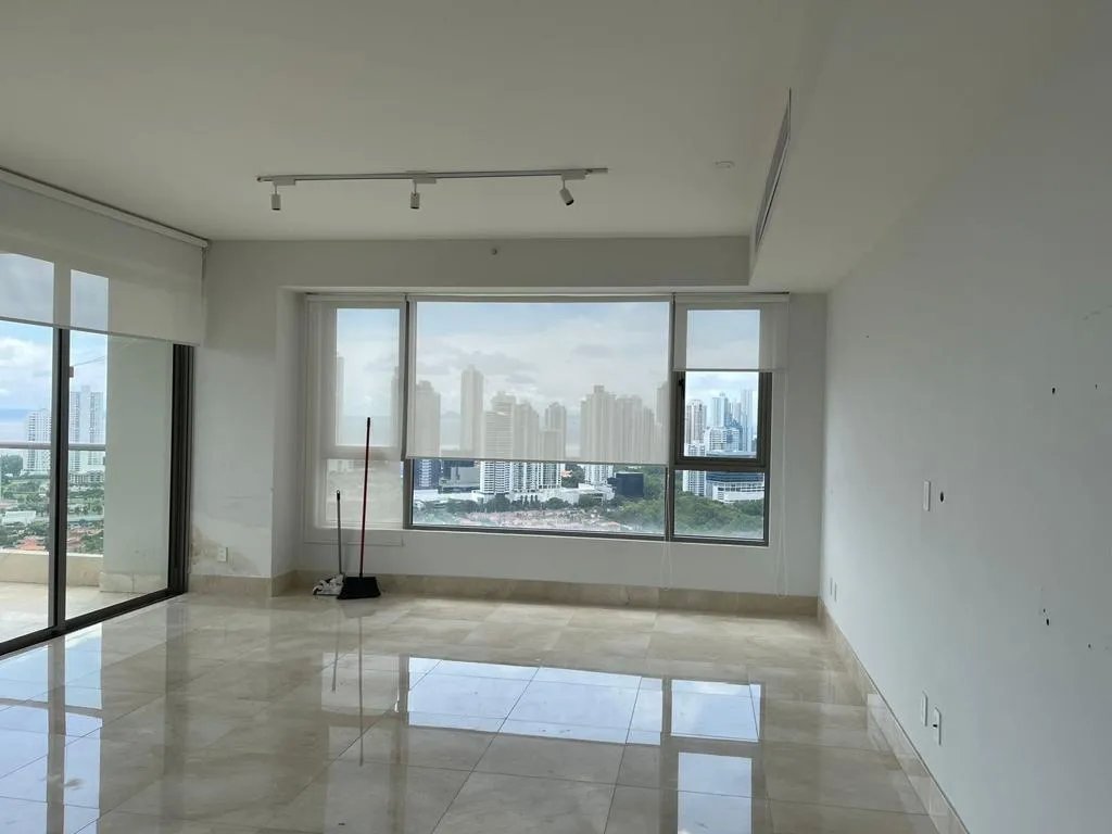 VENTA  ELEGANTE APARTAMENTO EN GREENGARDEN PANAMÁ