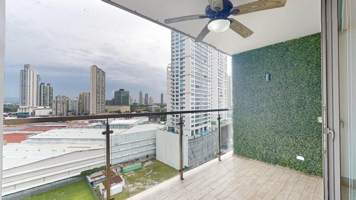 Apartment For Sale in Avenida Costa del Este