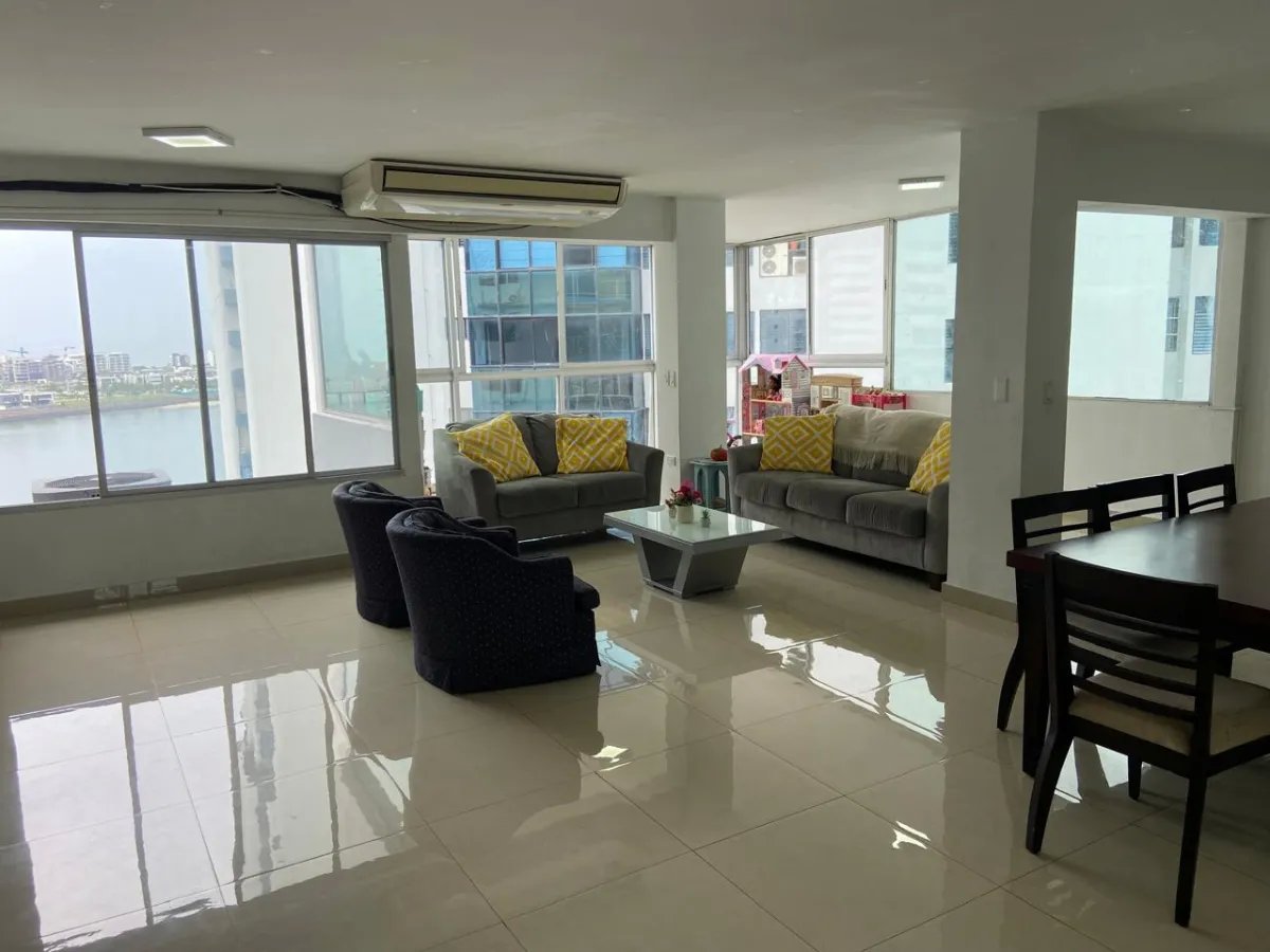 Apartment For Sale in Punta Paitilla