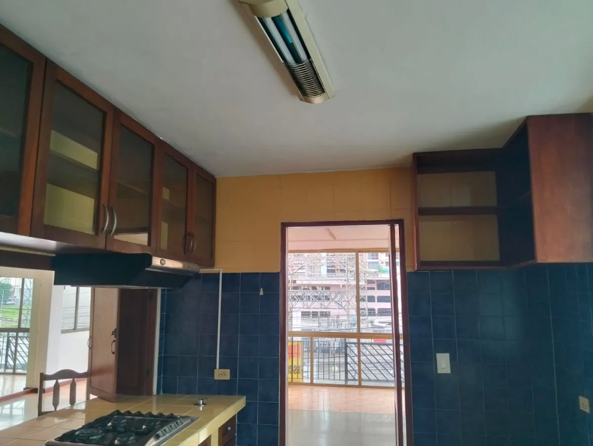 Apartment For Sale in Vía Israel