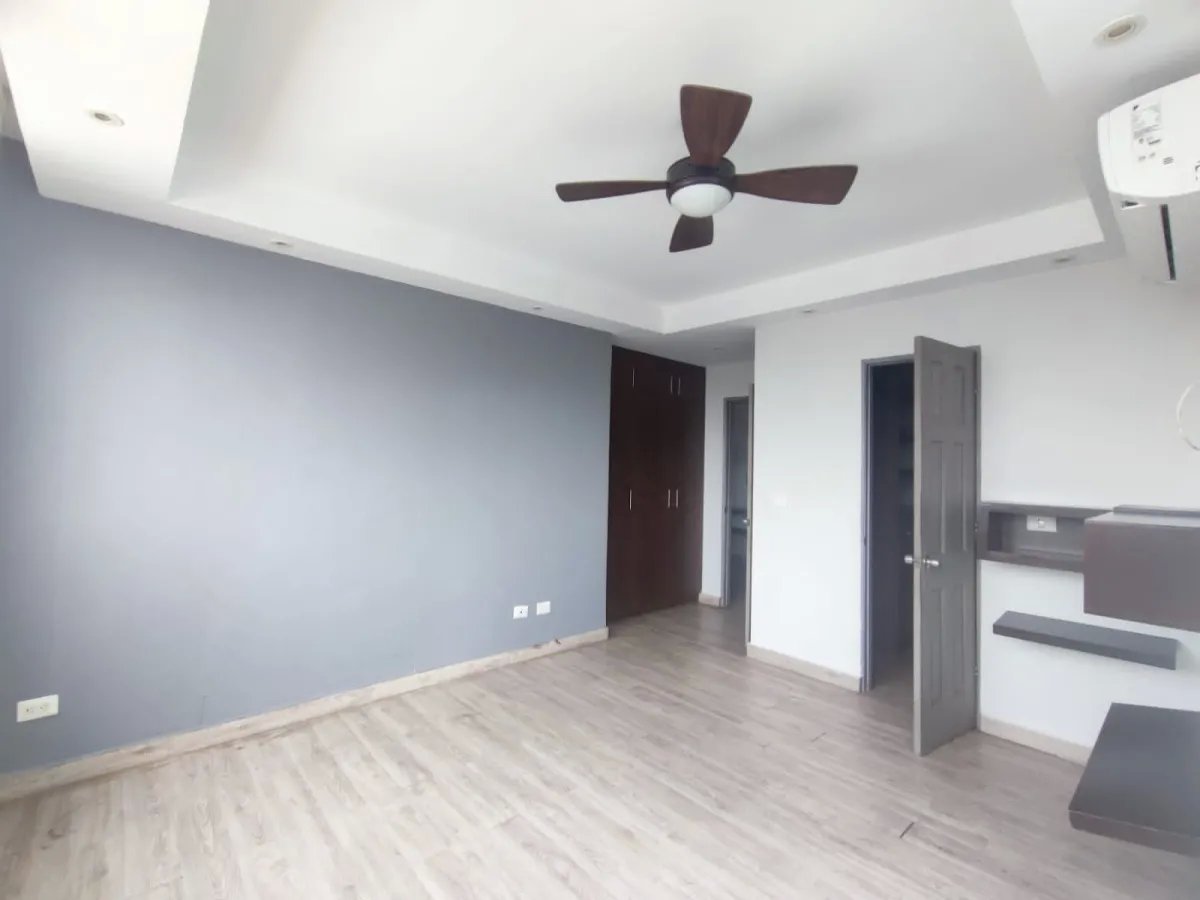 SE VENDE HERMOSO APARTAMENTO EN P.H. HARMONY TOWER