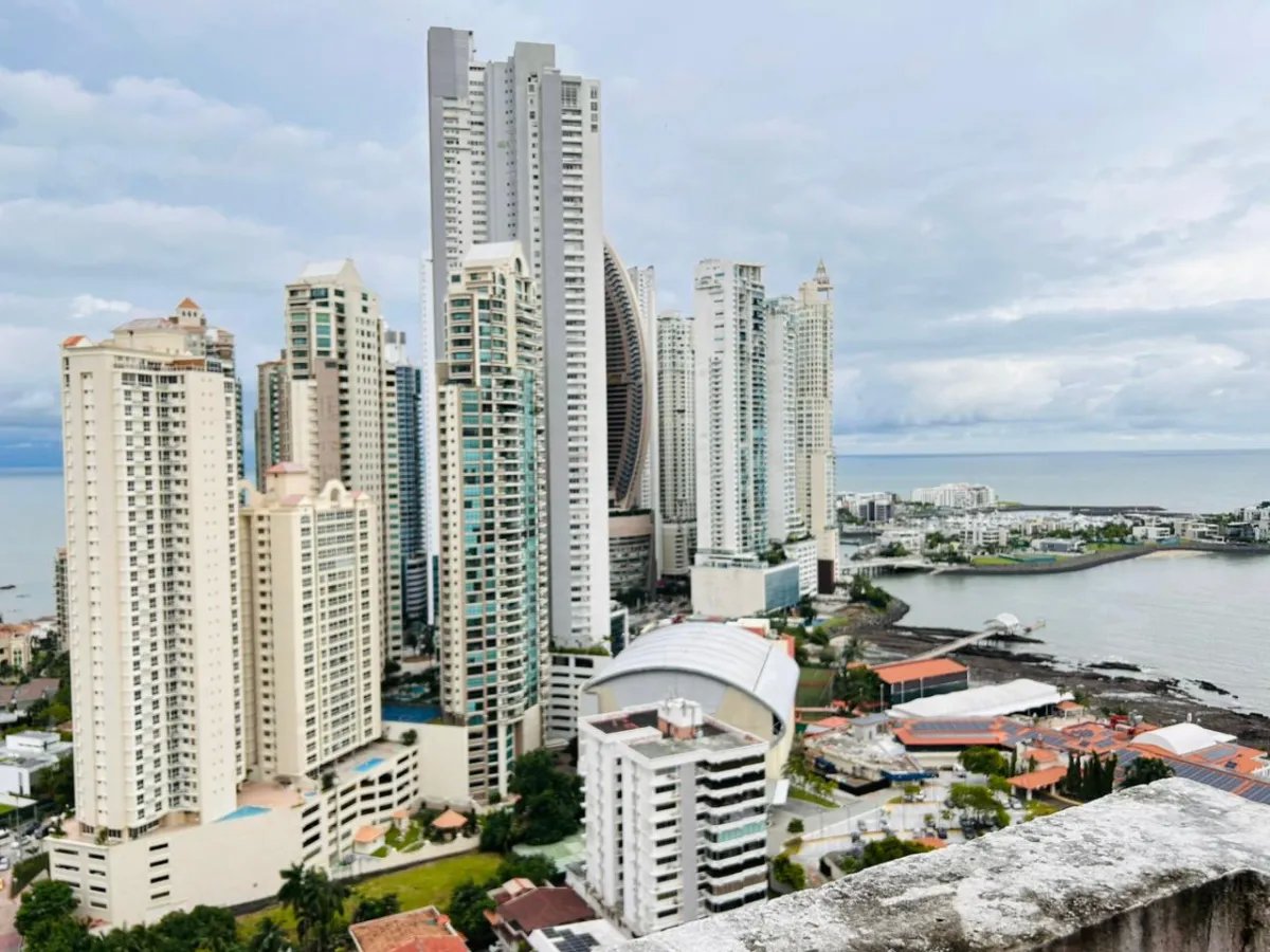 SE VENDE HERMOSO PENTHOUSE EN PAITILLA- P.H. PACIFIC SEA