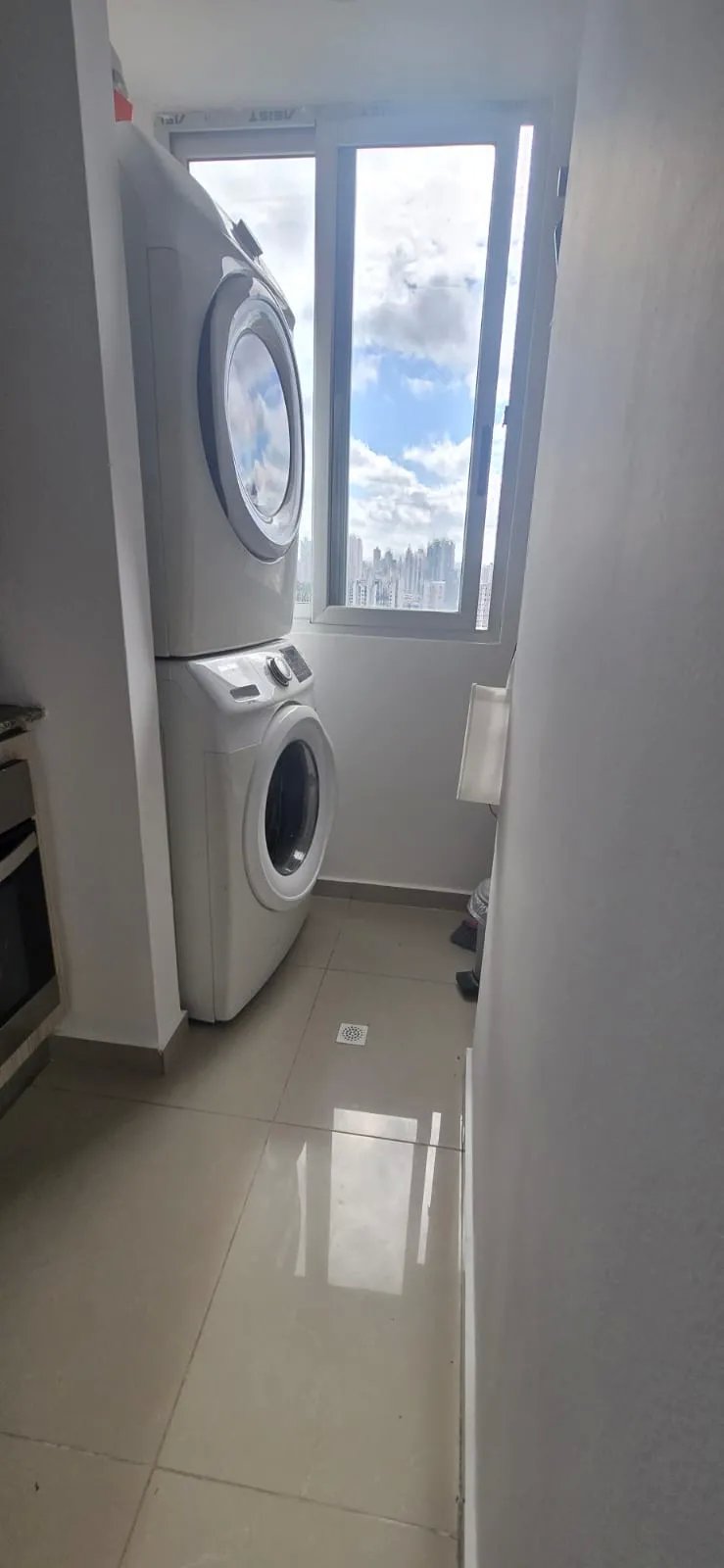 SE VENDE HERMOSO APARTAMENTO EN P.H. DELAVISTA