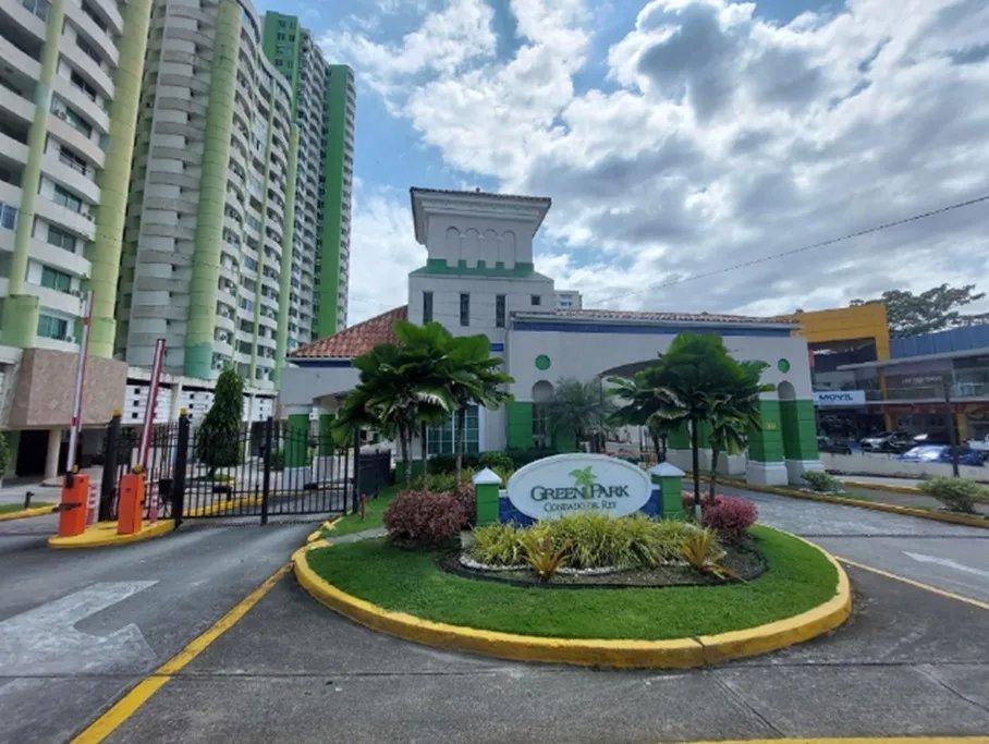 Apartment For Sale in Ancon