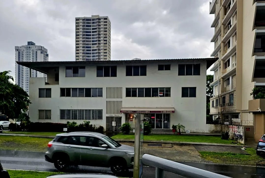 Se vende edificio cerca de Via Brazil