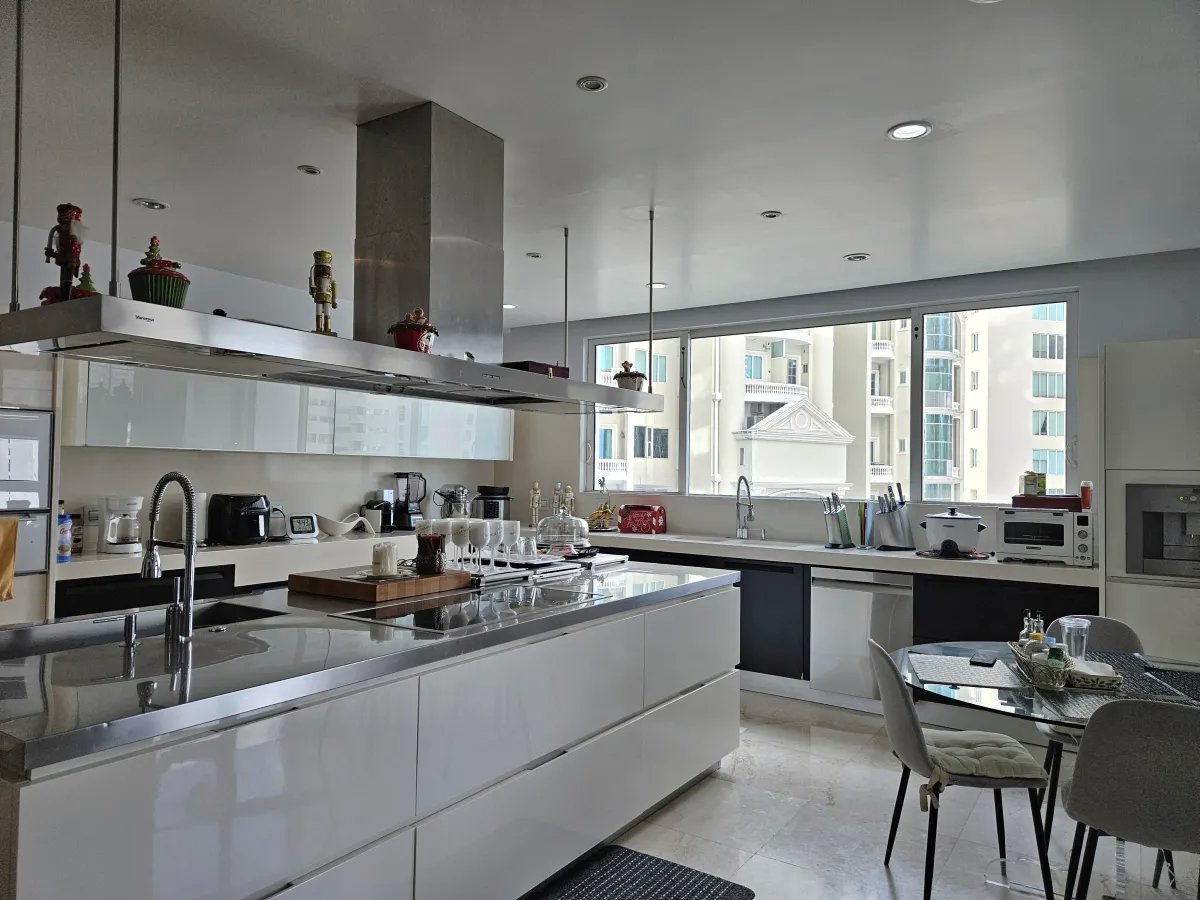 SE VENDE APARTAMENTO EN PUNTA PACÍFICA