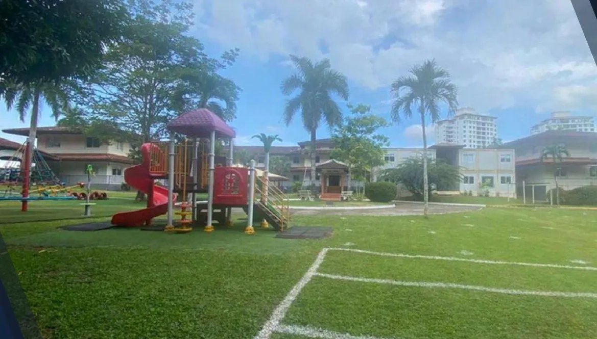 se vende Edificio en Clayton