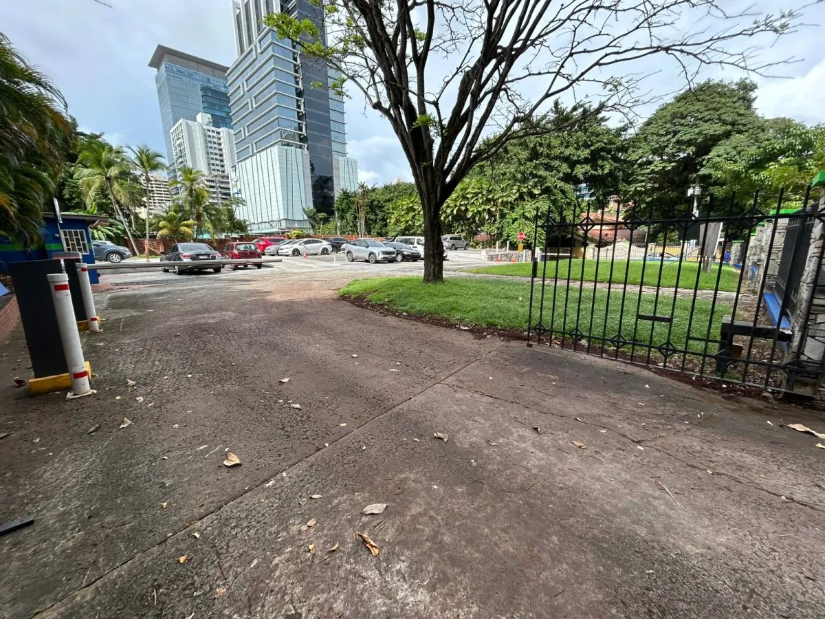 se vende terreno comercial en Obarrio