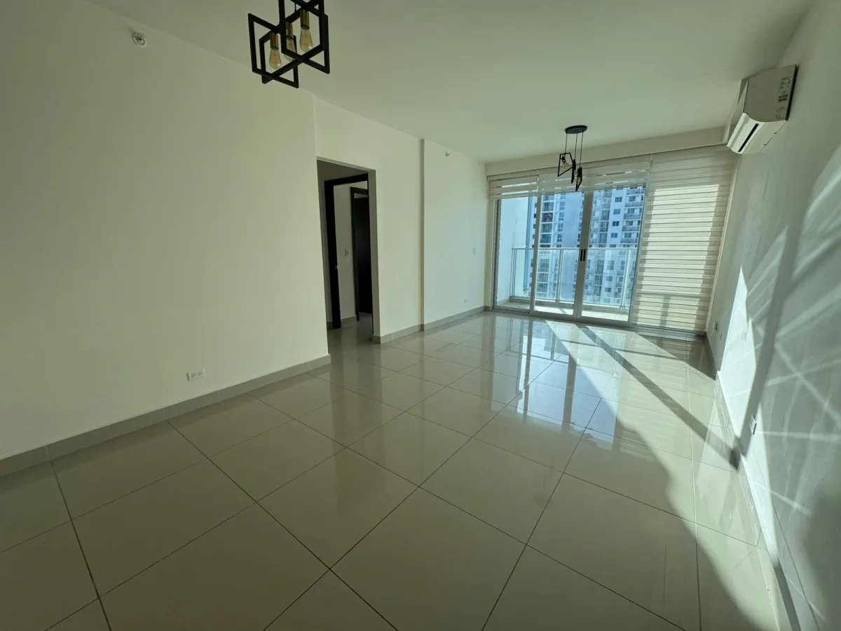 Venta de Apartamento PH San Roque, Via España