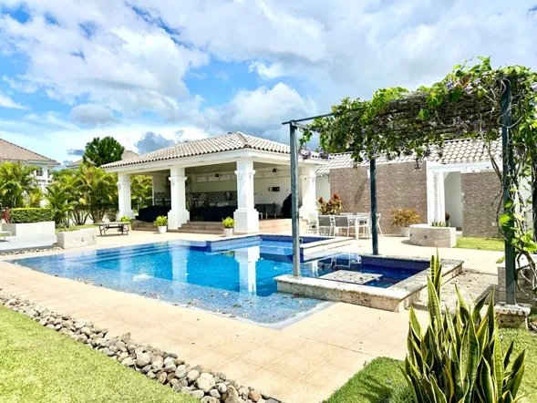 Single Family Detached For Sale in Bijao