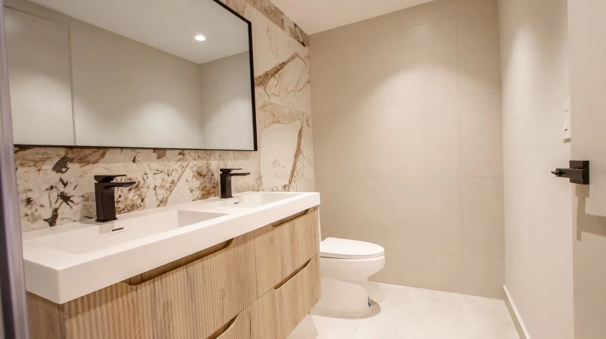 Apartment For Sale in PH Aurum