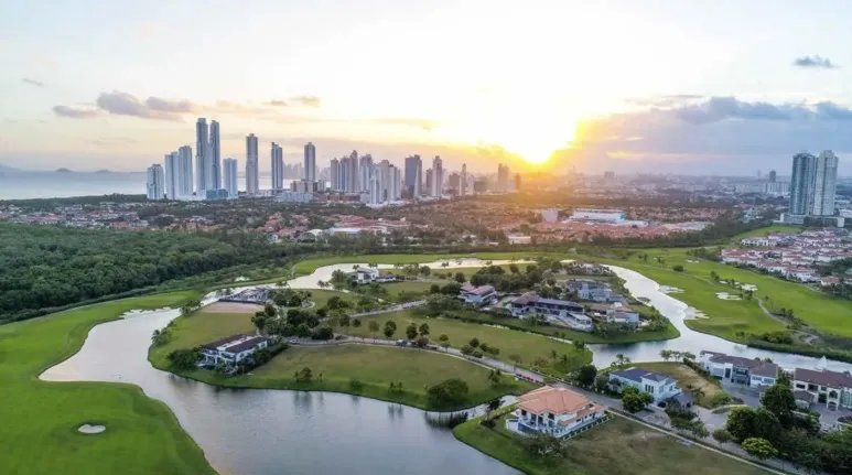Terreno en venta, Santa María, Ciudad de Panamá