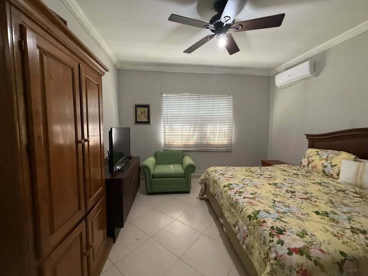House for sale in PH Residencial Las Perlas