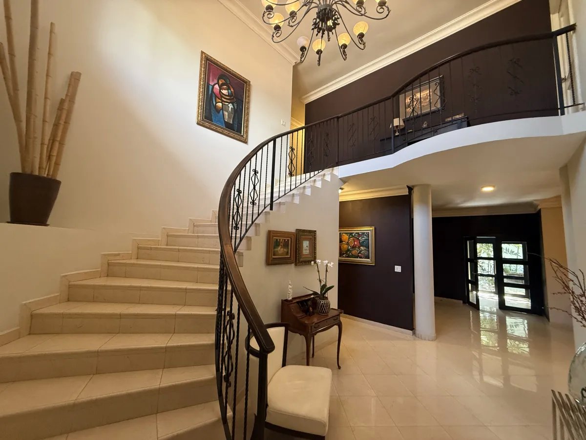 House for sale in PH Residencial Las Perlas