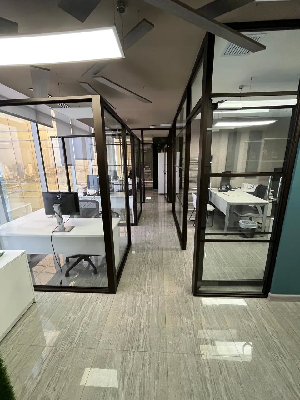 Alquiler de Oficina en Torre Bicsa de 165 mts cuadrados