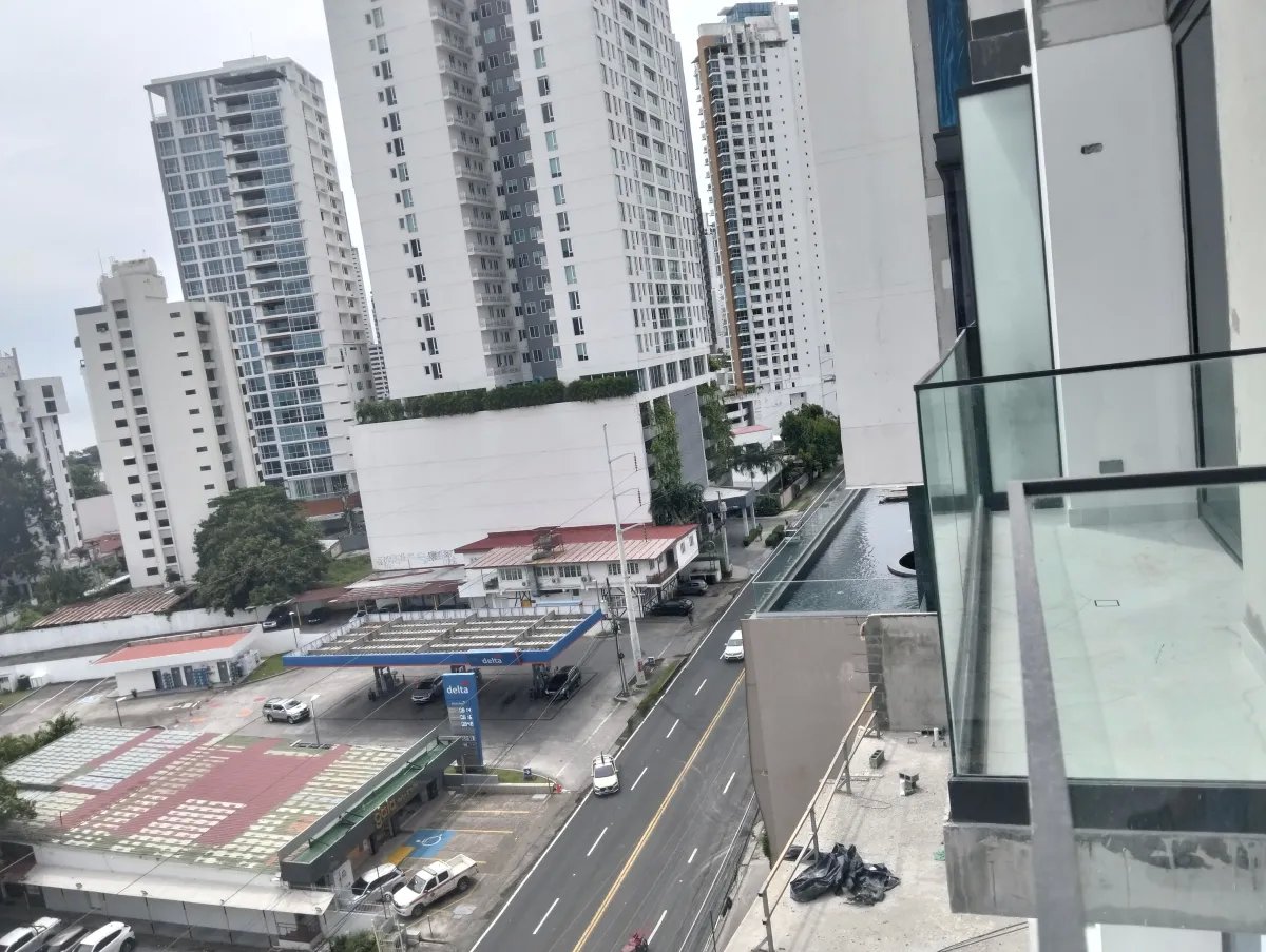 Apartment For Sale in Vía Cincuentenario