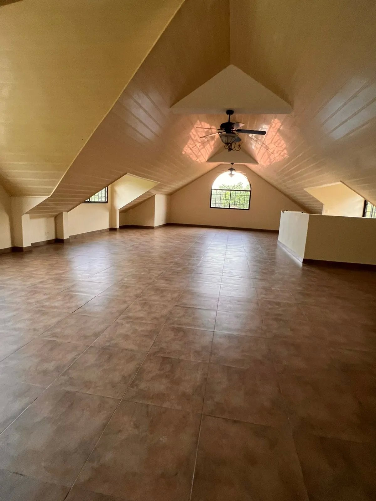 House for sale in allbrook, Ancon