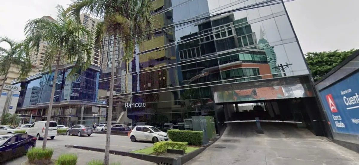 se alquila local en planta baja Obarrio