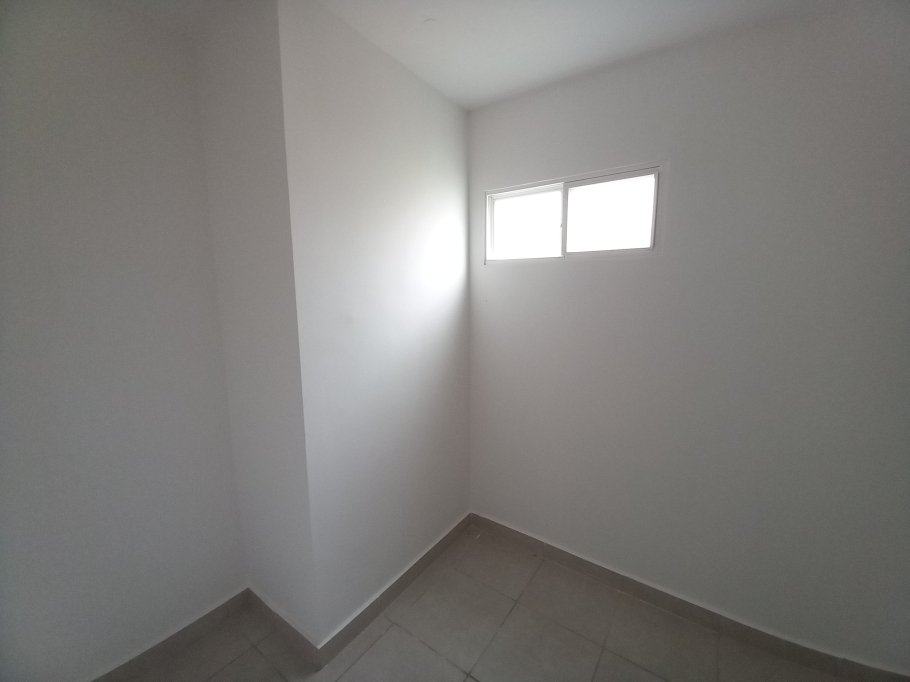 Venta de casa reposeída PH Victoria, Paseo del Norte