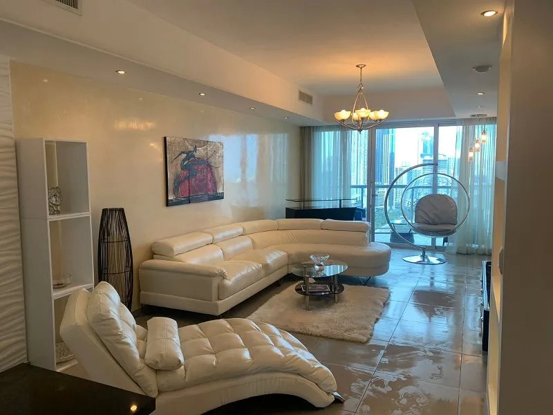 Condominium For Rent in Avenida Balboa