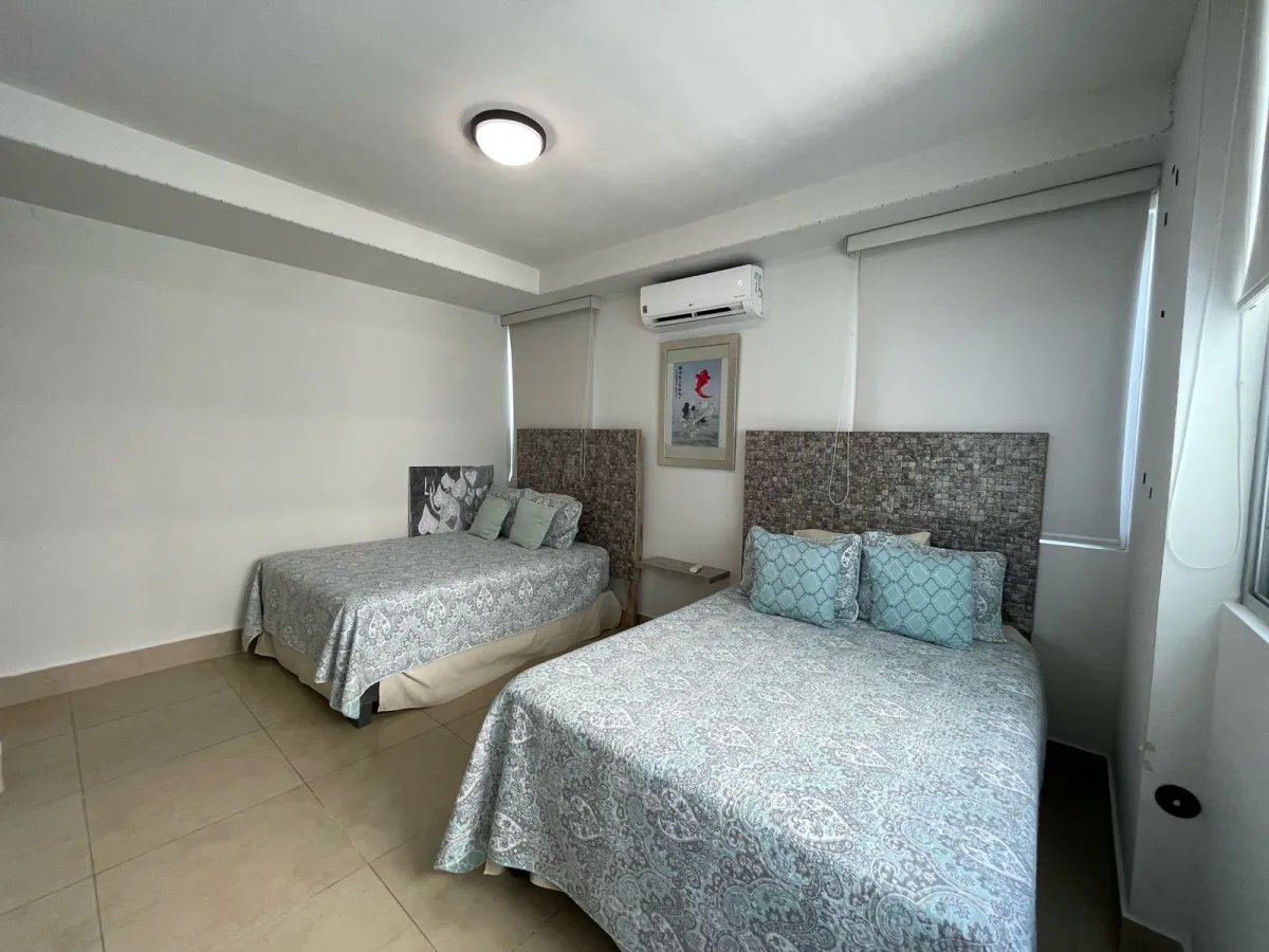 Se vende casa comercial en Llano Bonito, Juan Diaz
